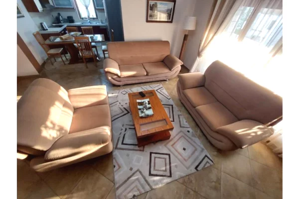 Mobilje dhe Elektroshtepiake ne Tirane - 350 Euro