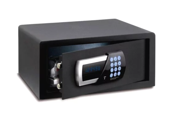 Different articles a Tirana - 190 Euro