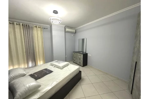 Shtepi me qera Apartament ne Tirane, 2+1, Mobilimi E mobiluar, Pagesa 55,000  Leke.