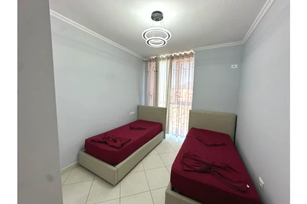 Shtepi me qera Apartament ne Tirane, 2+1, Mobilimi E mobiluar, Pagesa 55,000  Leke.