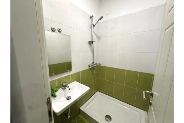 Shtepi me qera Apartament ne Tirane, 2+1, Mobilimi E mobiluar, Pagesa 55,000  Leke.