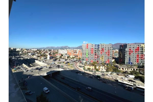 Jepet me qera super apartament 2+1 