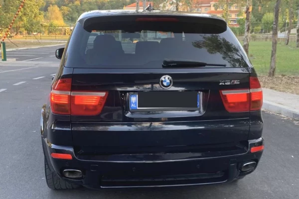 Auto in Vendita a Tirana - 9,400 Euro