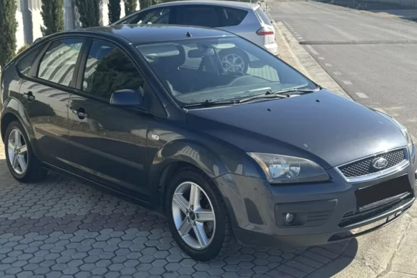 Auto in Vendita a Tirana - 2,700 Euro