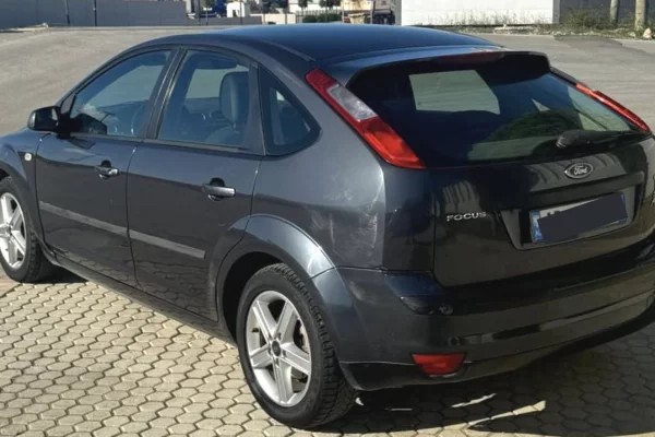 Auto in Vendita a Tirana - 2,700 Euro