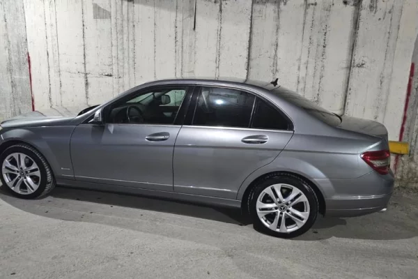 Auto in Vendita a Tirana - 6,500 Euro