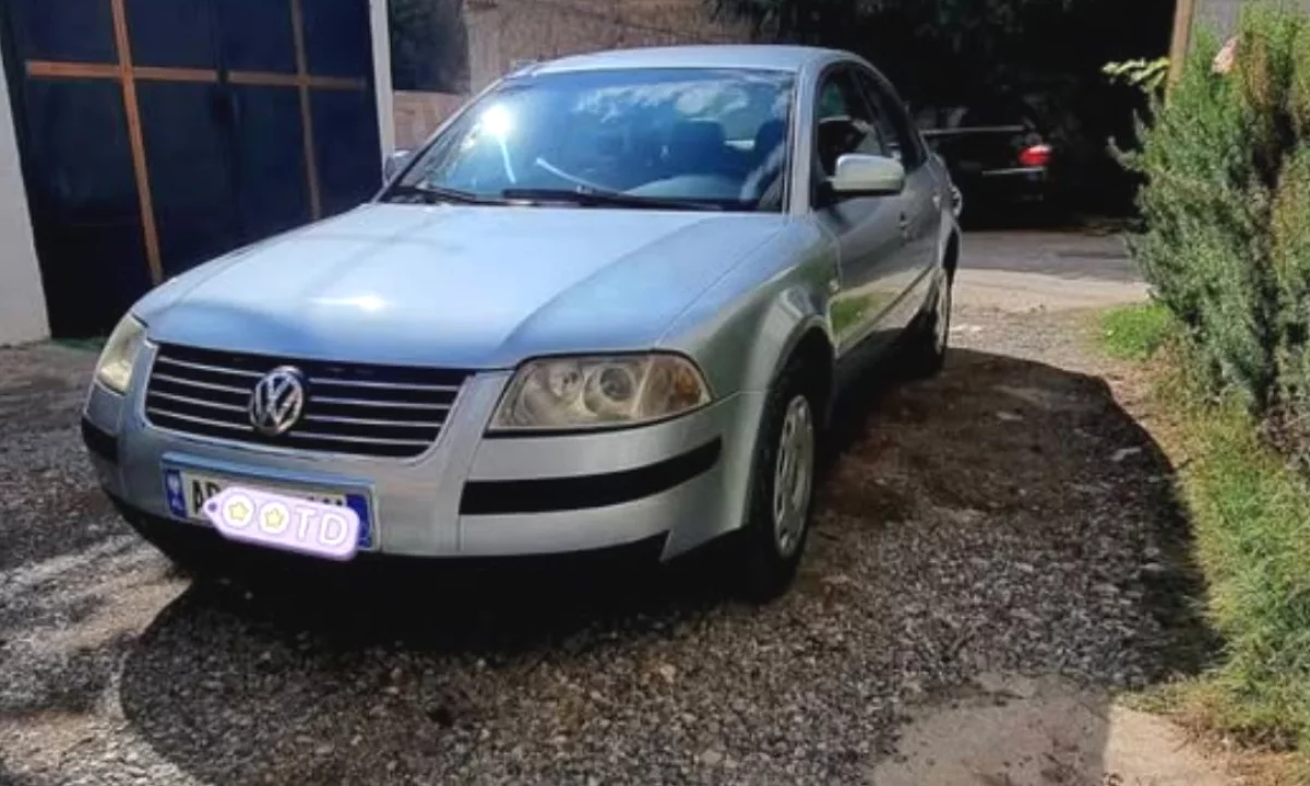 Auto in Vendita a Lushnja, Volkswagen, 2003 gasoline-gas,Kambio Automatik Pagamento 1,800  Euro.
