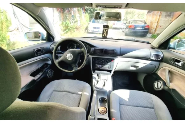 Auto in Vendita a Lushnja - 1,800 Euro