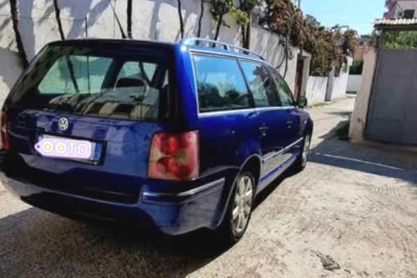 Auto in Vendita a Lushnja - 1,900 Euro