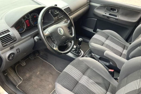 Auto in Vendita a Tirana - 5,000 Euro