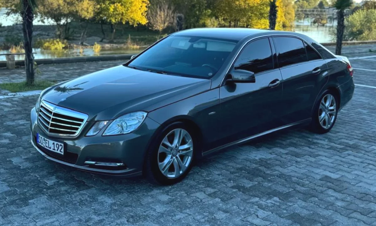 Auto in Vendita a Tirana, Mercedes-Benz, 2011 Diesel,Kambio Automatik Pagamento 9,500  Euro.
