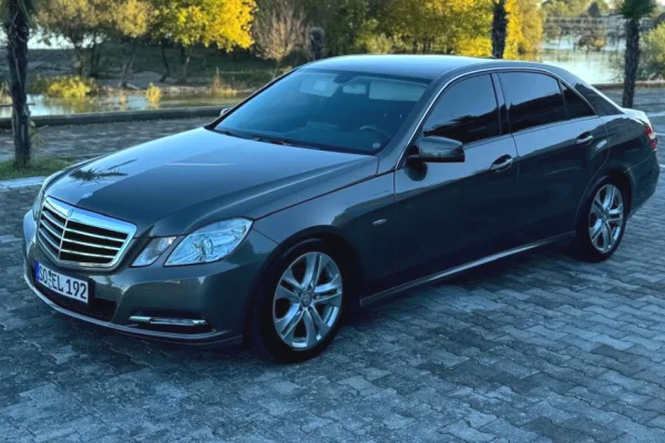 Auto in Vendita a Tirana - 9,500 Euro