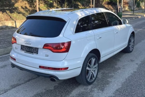 Auto in Vendita a Tirana - 11,000 Euro