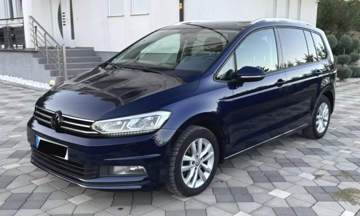 Auto in Vendita a Pristina, Volkswagen, 2016 Diesel,Kambio Automatik Pagamento 9,700  Euro.