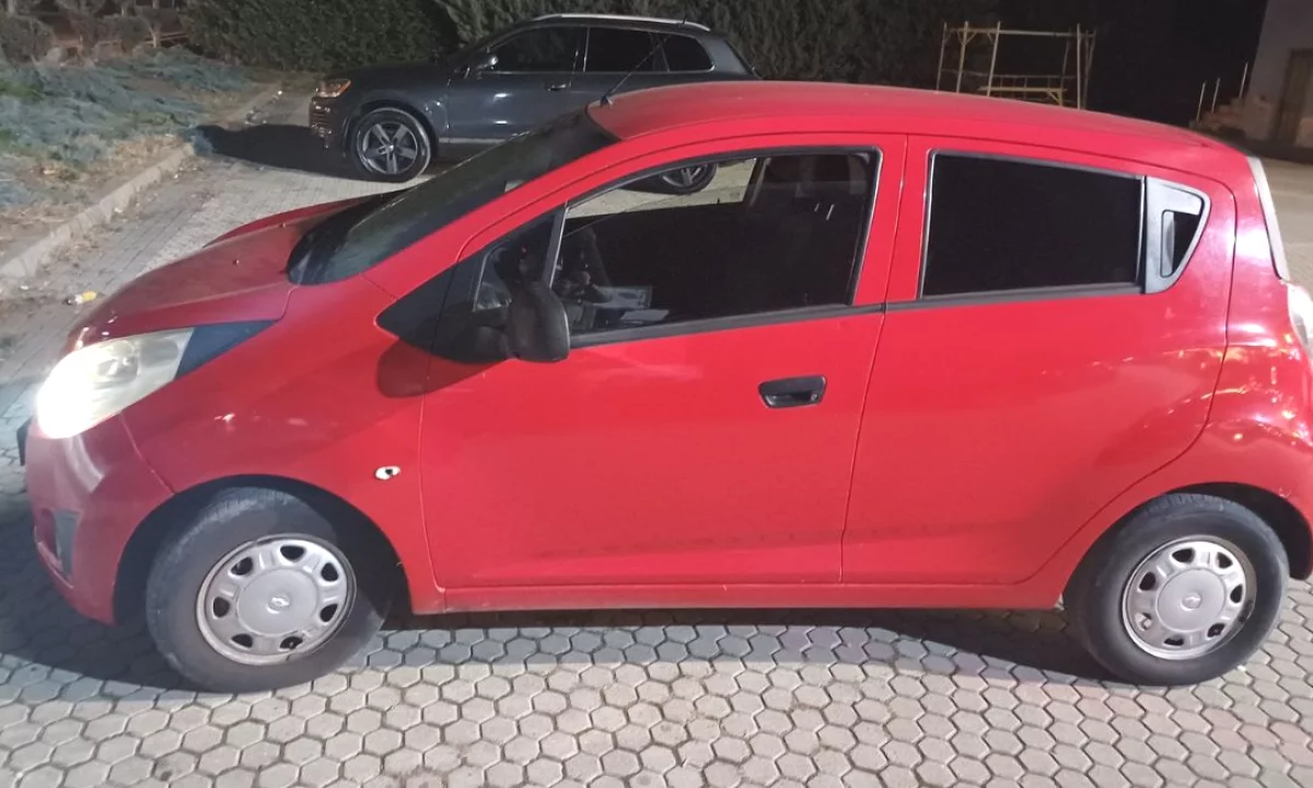 Auto in Vendita a Tirana, Chevrolet, 2012 Diesel,Kambio Manual Pagamento 2,100  Euro.