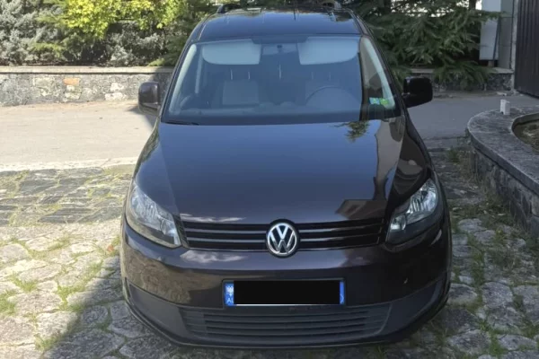 Auto in Vendita a Tirana - 8,500 Euro