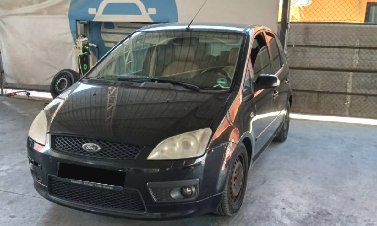 Auto in Vendita a Tirana, Ford, 2006 Diesel,Kambio Manual Pagamento 1,950  Euro.