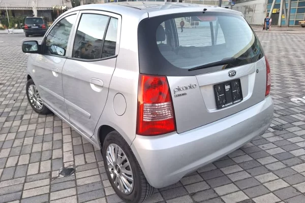 Auto in Vendita a Elbasan - 3,500 Euro