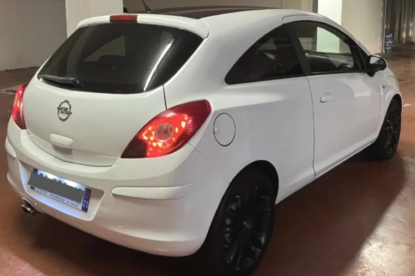 Auto in Vendita a Tirana - 4,100 Euro