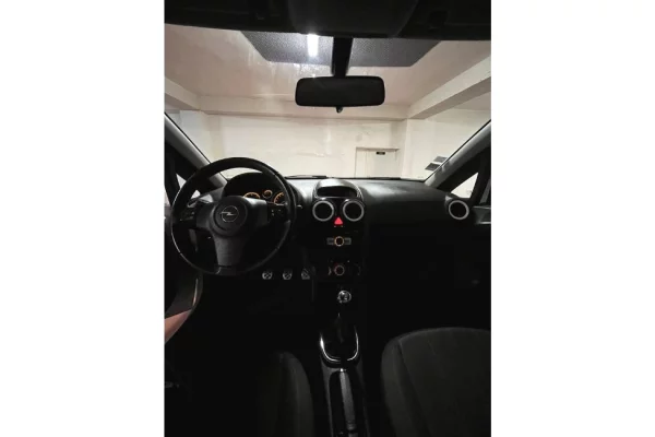 Auto in Vendita a Tirana - 4,100 Euro