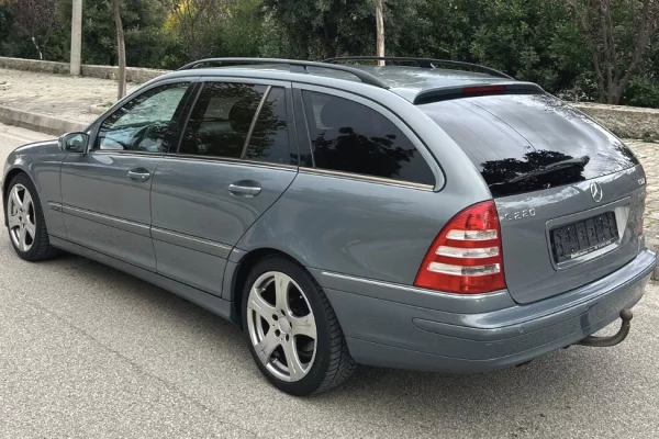 Auto in Vendita a Tirana - 4,300 Euro