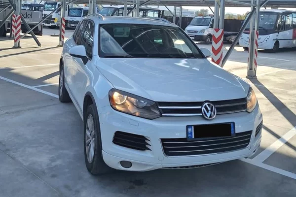 Auto in Vendita a Tirana - 8,500 Euro