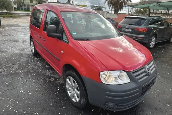 Auto in Vendita a Tirana - 5,100 Euro