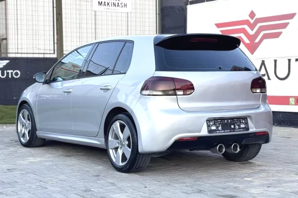 Auto in Vendita a Tirana - 5,500 Euro