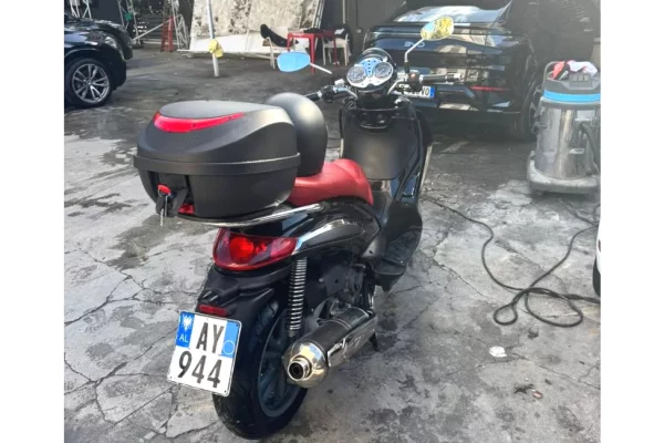 Motorra ne shitje ne Tirane - 1,500 Euro