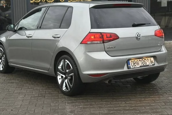 Auto in Vendita a Peja - 9,800 Euro