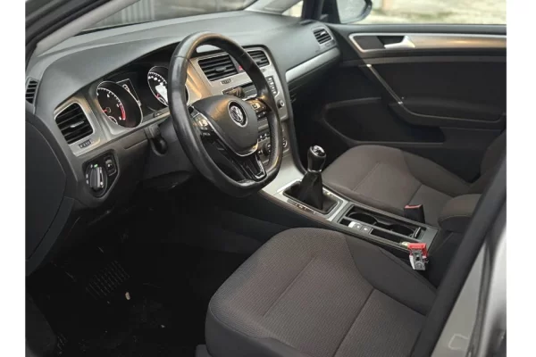 Auto in Vendita a Peja - 9,800 Euro