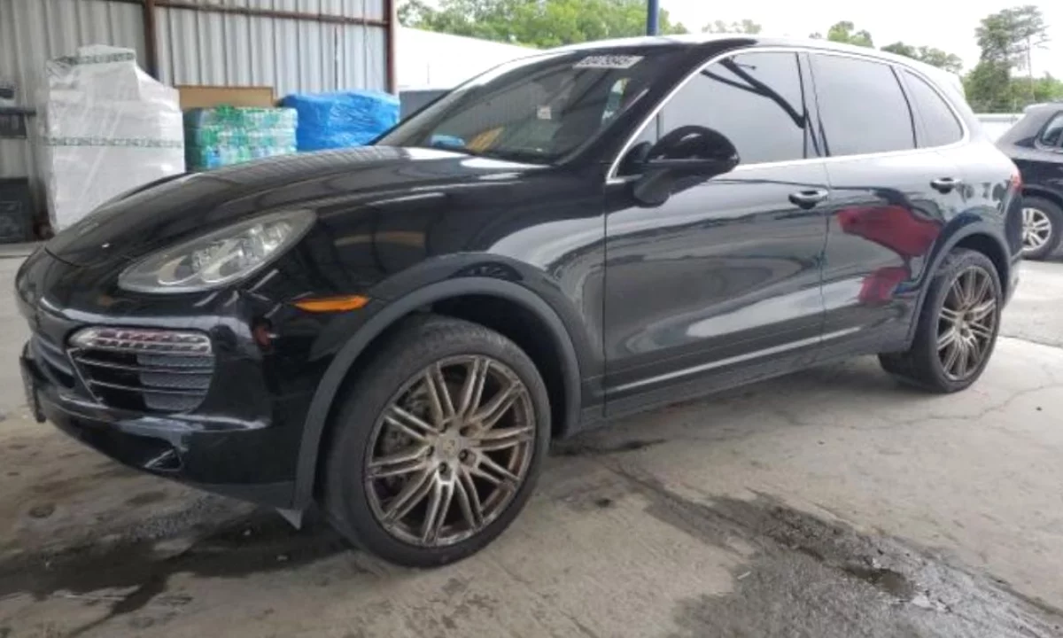 Auto in Vendita a Tirana, Porsche, 2012 Benzine,Kambio Automatik Pagamento 6,800  Euro.