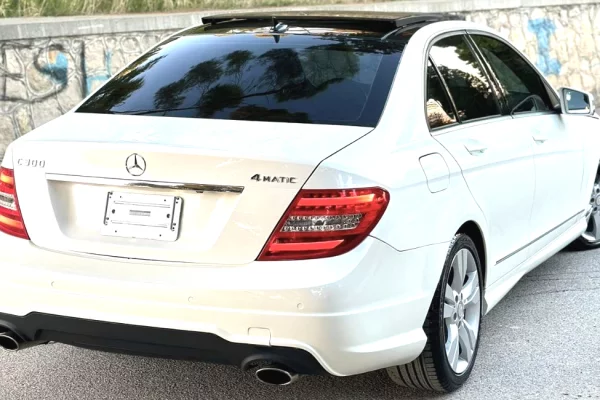 Auto in Vendita a Tirana - 8,800 Euro