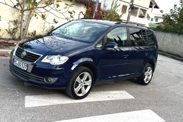 Auto in Vendita a Tirana - 5,600 Euro