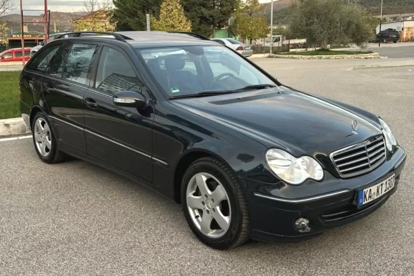 Auto in Vendita a Tirana - 3,500 Euro