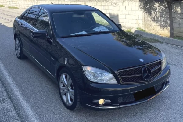 Auto in Vendita a Tirana - 5,500 Euro