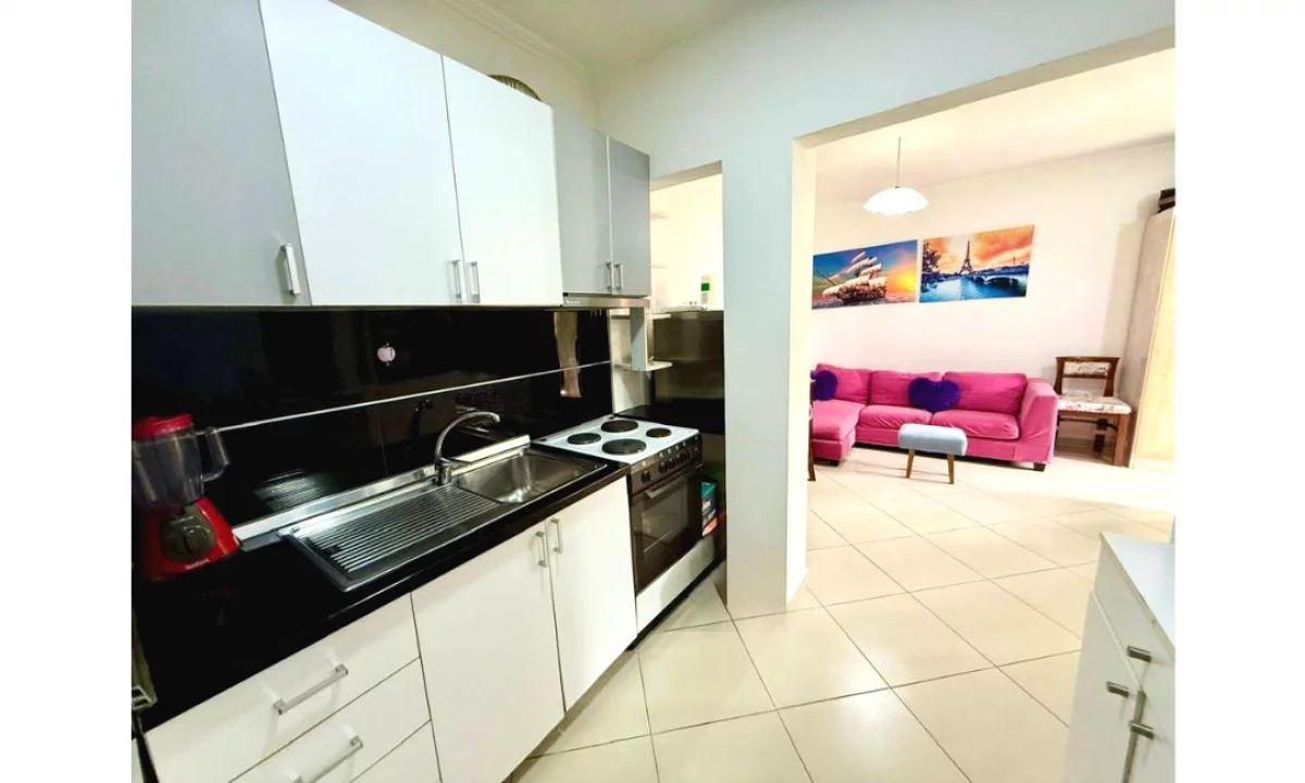 Shtepi me qera Apartament ne Tirane, 1+1, Mobilimi E mobiluar, Pagesa 550  Euro.