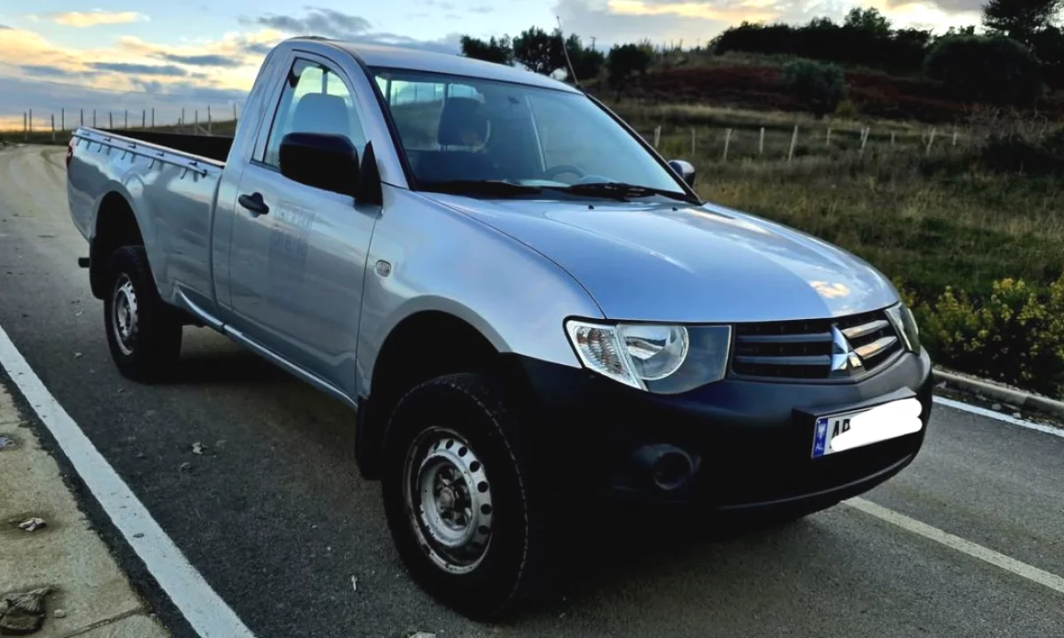 Auto in Vendita a Tirana, Mitsubishi, 2012 Diesel,Kambio Manual Pagamento 8,900  Euro.