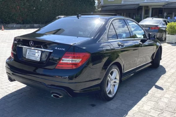 Auto in Vendita a Tirana - 7,900 Euro