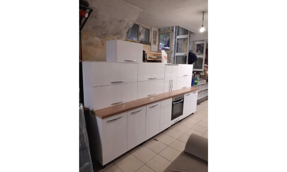  SHITET MOBILIM I RI – TIRANE