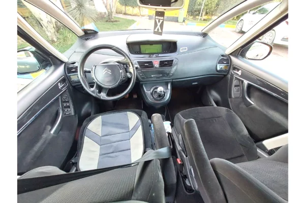 Auto in Vendita a Tirana - 2,900 Euro