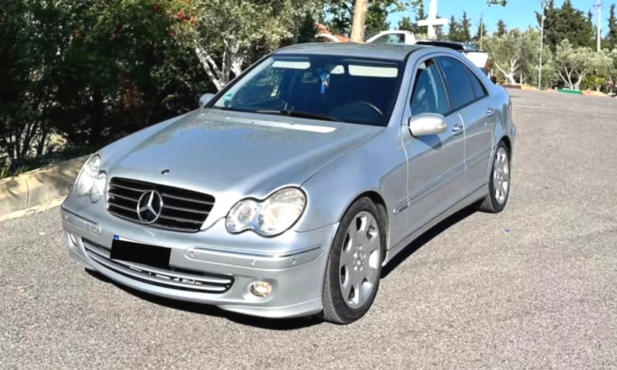 Auto in Vendita a Tirana, Mercedes-Benz, 2005 gasoline-gas,Kambio Automatik Pagamento 4,255  Euro.