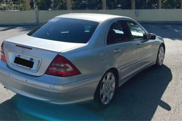 Auto in Vendita a Tirana - 4,255 Euro