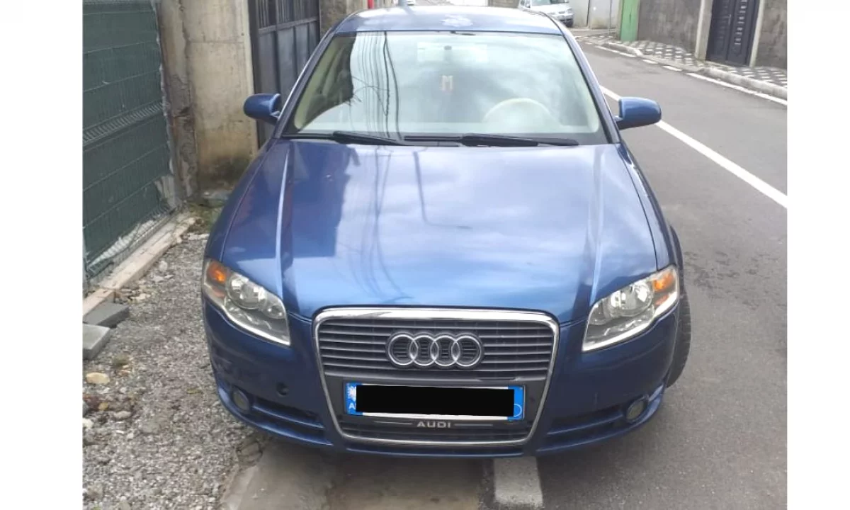 Auto in Vendita a Tirana, Audi, 2006 Diesel,Kambio Automatik Pagamento 3,500  Euro.