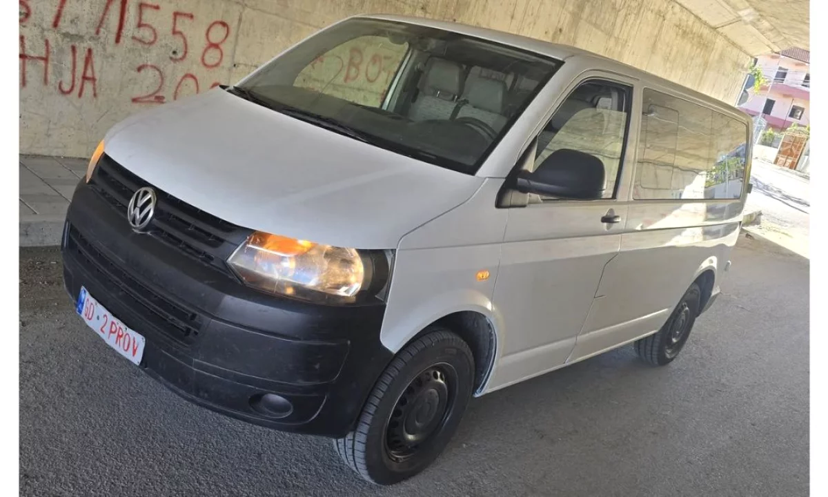 Auto in Vendita a Tirana, Volkswagen, 2010 Diesel,Kambio Manual Pagamento 5,900  Euro.