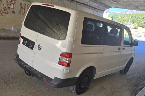 Auto in Vendita a Tirana - 5,900 Euro