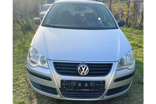 Auto in Vendita a Tirana - 2,800 Euro