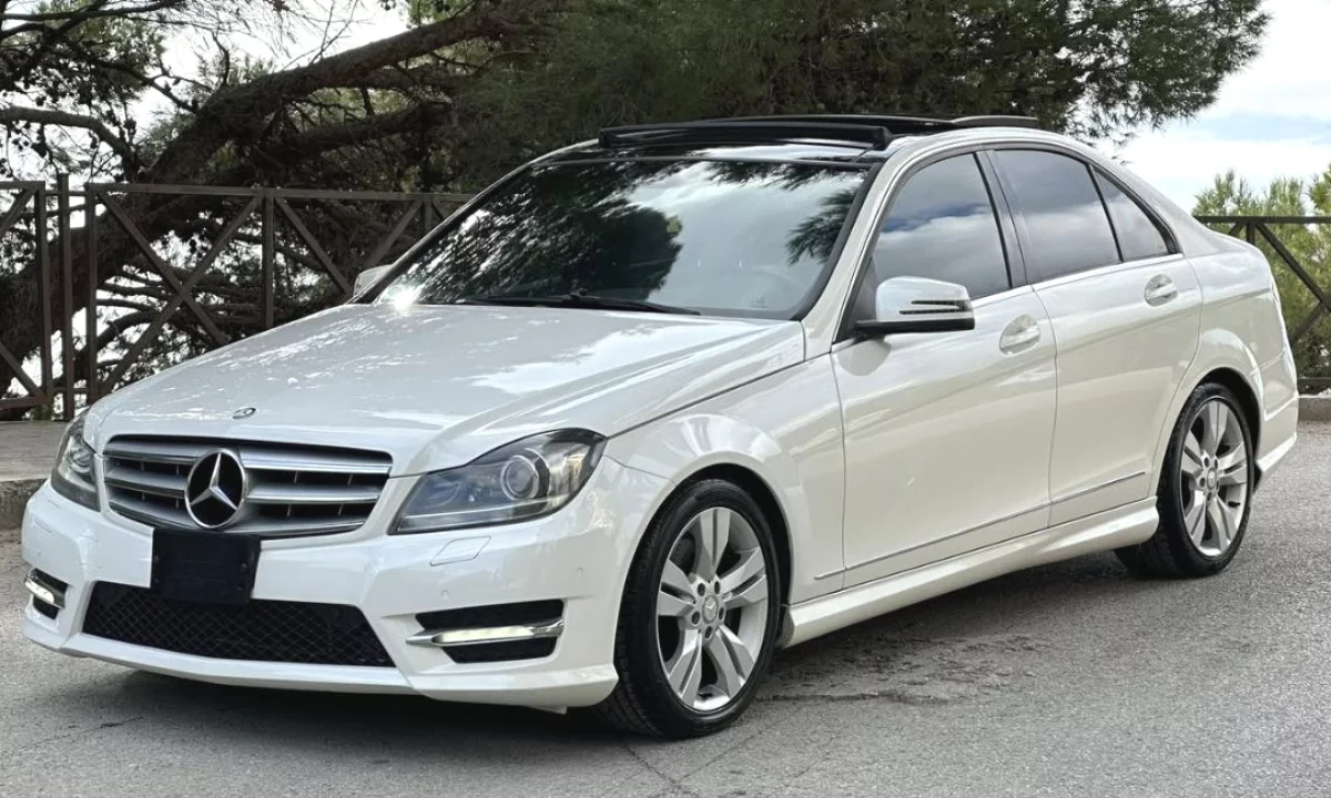 Auto in Vendita a Tirana, Mercedes-Benz, 2012 Diesel,Kambio Automatik Pagamento 8,800  Euro.