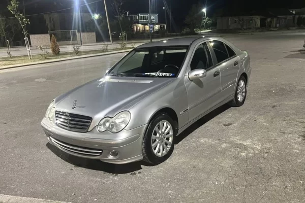 Auto in Vendita a Tirana - 4,000 Euro