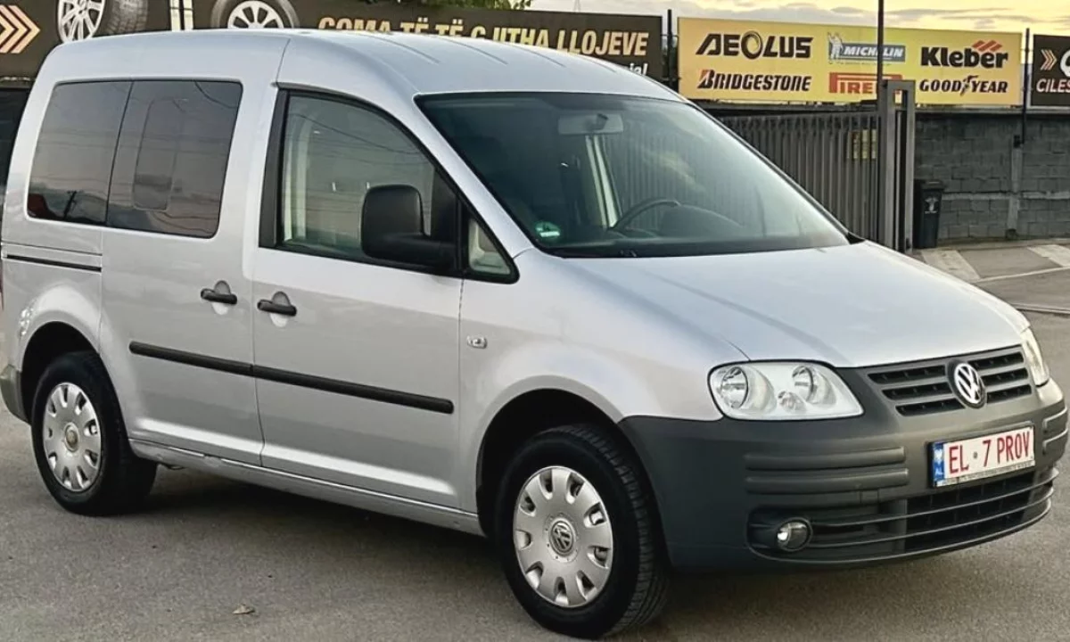 Auto in Vendita a Tirana, Volkswagen, 2006 Benzine,Kambio Manual Pagamento 3,999  Euro.